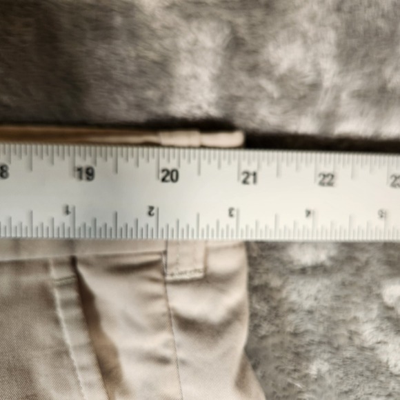 Burberry Golf Shorts Men's 42X9 Beige Pleated Chino Casual Khaki - Picture 2 of 13